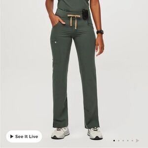 Moss green Kade cargo figs